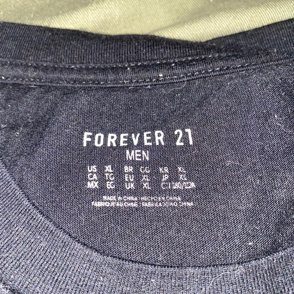 T-shirt - Picture 2 of 2